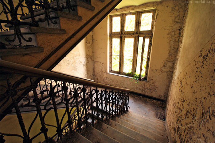 Escalier :: Château de Mesen
