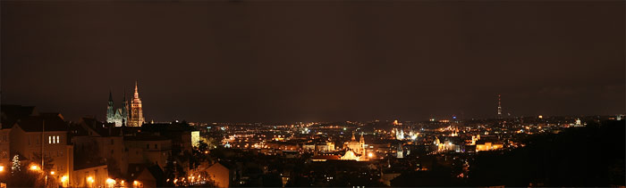 http://suri.morkitu.org/vrac/praha_pano_night_low.jpg